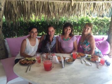 Imágenes para rendir homenaje a persona finada, estas pueden variar en su contenido.