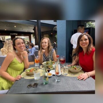 Imágenes para rendir homenaje a persona finada, estas pueden variar en su contenido.