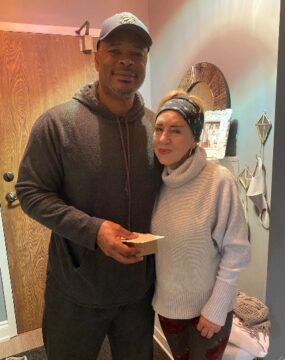 Imágenes para rendir homenaje a persona finada, estas pueden variar en su contenido.