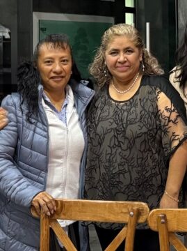 Imágenes para rendir homenaje a persona finada, estas pueden variar en su contenido.