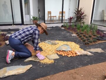 Imágenes para rendir homenaje a persona finada, estas pueden variar en su contenido.