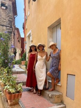 Imágenes para rendir homenaje a persona finada, estas pueden variar en su contenido.