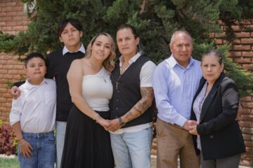 Imágenes para rendir homenaje a persona finada, estas pueden variar en su contenido.