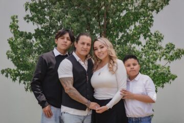 Imágenes para rendir homenaje a persona finada, estas pueden variar en su contenido.