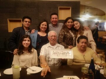 Imágenes para rendir homenaje a persona finada, estas pueden variar en su contenido.