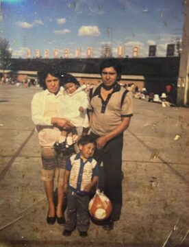 Imágenes para rendir homenaje a persona finada, estas pueden variar en su contenido.