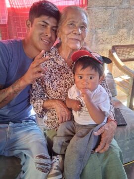 Imágenes para rendir homenaje a persona finada, estas pueden variar en su contenido.