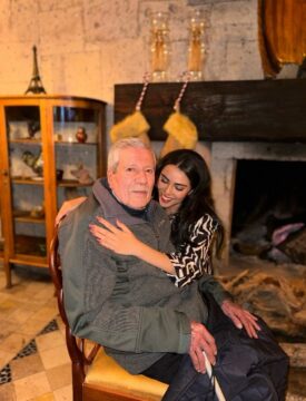 Imágenes para rendir homenaje a persona finada, estas pueden variar en su contenido.