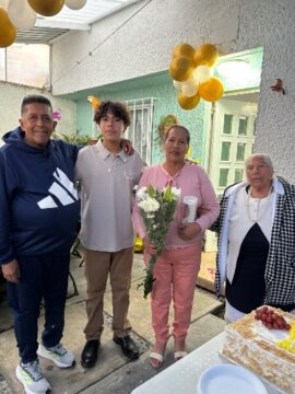 Imágenes para rendir homenaje a persona finada, estas pueden variar en su contenido.