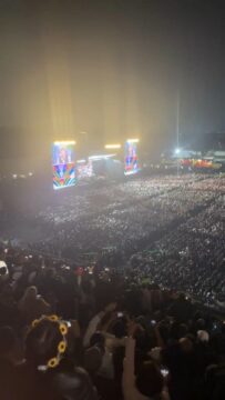 Imágenes para rendir homenaje a persona finada, estas pueden variar en su contenido.