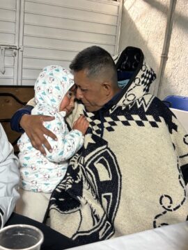 Imágenes para rendir homenaje a persona finada, estas pueden variar en su contenido.