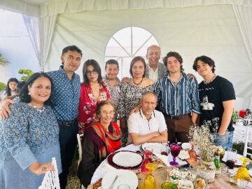 Imágenes para rendir homenaje a persona finada, estas pueden variar en su contenido.