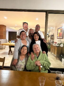 Imágenes para rendir homenaje a persona finada, estas pueden variar en su contenido.