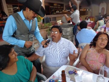 Imágenes para rendir homenaje a persona finada, estas pueden variar en su contenido.