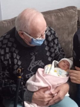 Imágenes para rendir homenaje a persona finada, estas pueden variar en su contenido.