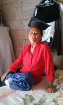 Imágenes para rendir homenaje a persona finada, estas pueden variar en su contenido.