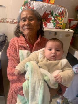 Imágenes para rendir homenaje a persona finada, estas pueden variar en su contenido.