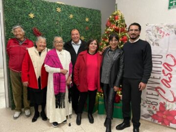 Imágenes para rendir homenaje a persona finada, estas pueden variar en su contenido.