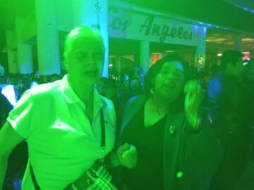 Imágenes para rendir homenaje a persona finada, estas pueden variar en su contenido.