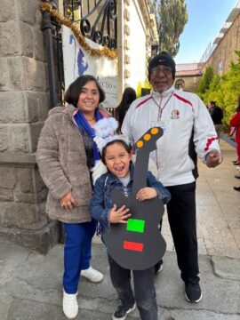 Imágenes para rendir homenaje a persona finada, estas pueden variar en su contenido.