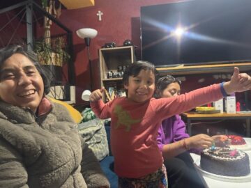 Imágenes para rendir homenaje a persona finada, estas pueden variar en su contenido.