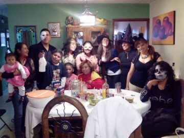 Imágenes para rendir homenaje a persona finada, estas pueden variar en su contenido.