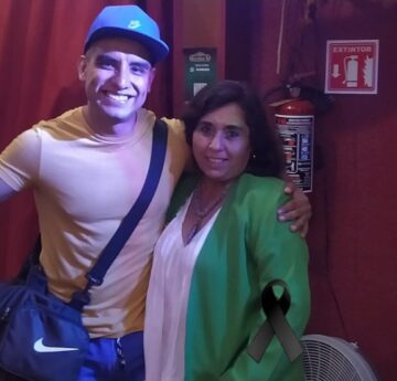 Imágenes para rendir homenaje a persona finada, estas pueden variar en su contenido.