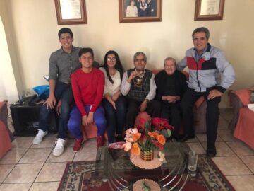 Imágenes para rendir homenaje a persona finada, estas pueden variar en su contenido.