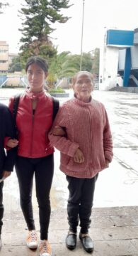 Imágenes para rendir homenaje a persona finada, estas pueden variar en su contenido.