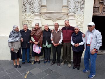 Imágenes para rendir homenaje a persona finada, estas pueden variar en su contenido.