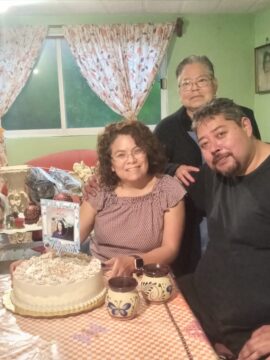 Imágenes para rendir homenaje a persona finada, estas pueden variar en su contenido.