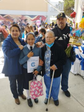 Imágenes para rendir homenaje a persona finada, estas pueden variar en su contenido.