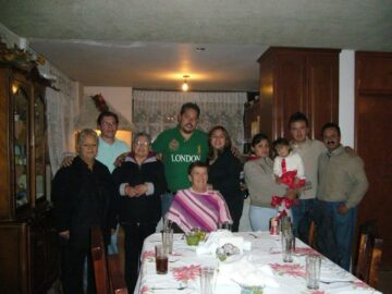 Imágenes para rendir homenaje a persona finada, estas pueden variar en su contenido.