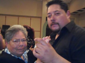 Imágenes para rendir homenaje a persona finada, estas pueden variar en su contenido.