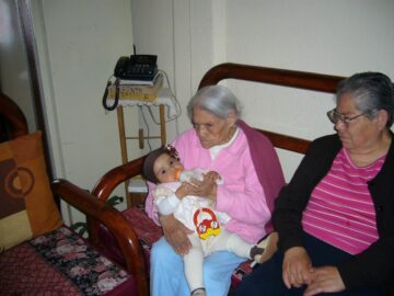 Imágenes para rendir homenaje a persona finada, estas pueden variar en su contenido.