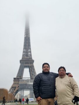 Imágenes para rendir homenaje a persona finada, estas pueden variar en su contenido.