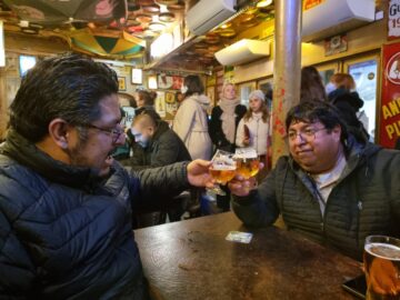 Imágenes para rendir homenaje a persona finada, estas pueden variar en su contenido.