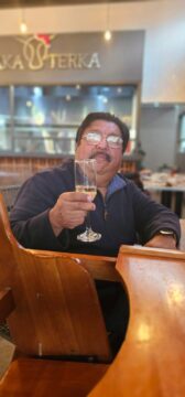 Imágenes para rendir homenaje a persona finada, estas pueden variar en su contenido.