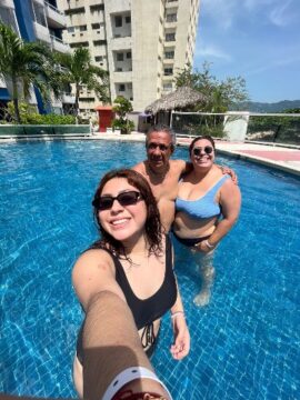 Imágenes para rendir homenaje a persona finada, estas pueden variar en su contenido.