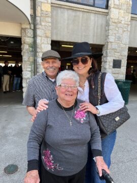 Imágenes para rendir homenaje a persona finada, estas pueden variar en su contenido.