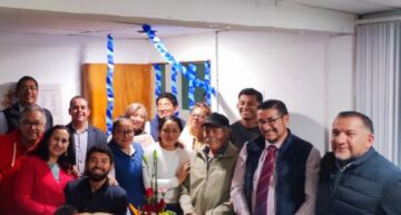 Imágenes para rendir homenaje a persona finada, estas pueden variar en su contenido.