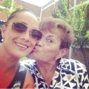 Imágenes para rendir homenaje a persona finada, estas pueden variar en su contenido.