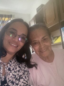 Imágenes para rendir homenaje a persona finada, estas pueden variar en su contenido.