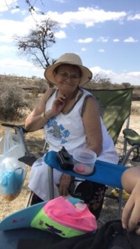 Imágenes para rendir homenaje a persona finada, estas pueden variar en su contenido.