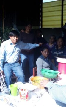 Imágenes para rendir homenaje a persona finada, estas pueden variar en su contenido.