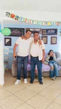 Imágenes para rendir homenaje a persona finada, estas pueden variar en su contenido.