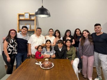 Imágenes para rendir homenaje a persona finada, estas pueden variar en su contenido.