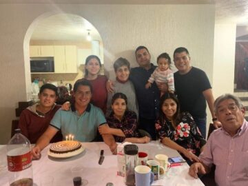 Imágenes para rendir homenaje a persona finada, estas pueden variar en su contenido.