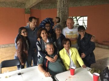 Imágenes para rendir homenaje a persona finada, estas pueden variar en su contenido.