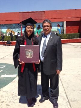 Imágenes para rendir homenaje a persona finada, estas pueden variar en su contenido.